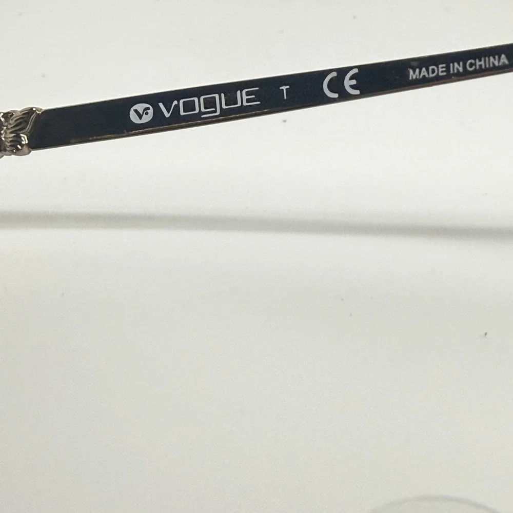 Vogue VO 3904 813‎ Brown Gold Metal Rectangular Eyeglass Frames 52-17-135 H6547